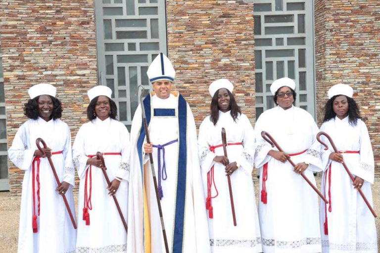 Bishop Dag Consecrates 5 Episcopal Sisters