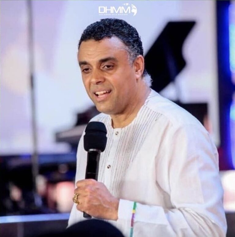 “Go over, Push Forward and Break Out”- Evangelist Dag challenges youth to cross borders