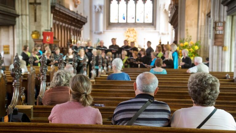 Churches in UK are preparing to welcome refugees