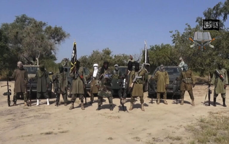 Nigeria suspects Islamic State of killing 40 in Catholic church